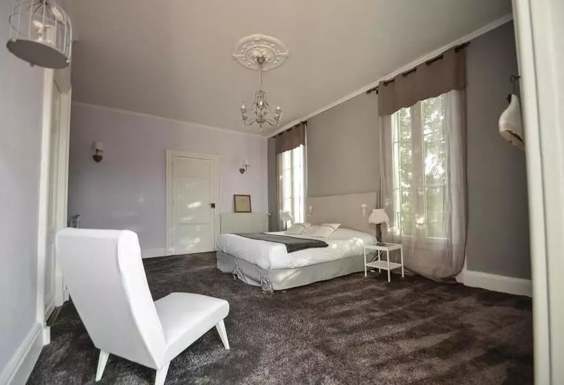 Aamiaismajoitus (B&B) Le Petit Domaine De Colayrac