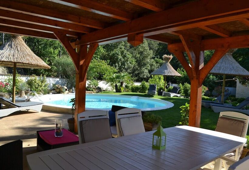 ベッドアンドブレックファースト Le Refuge