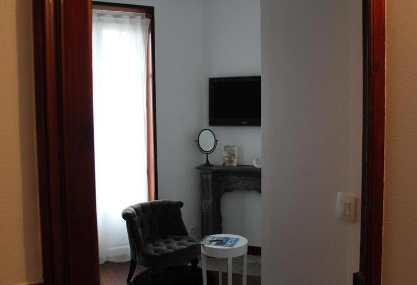 تختخواب و صبحانه Les Bruyères