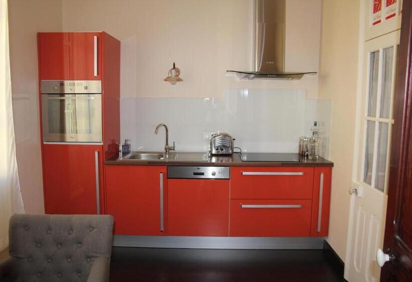 تختخواب و صبحانه Les Bruyères