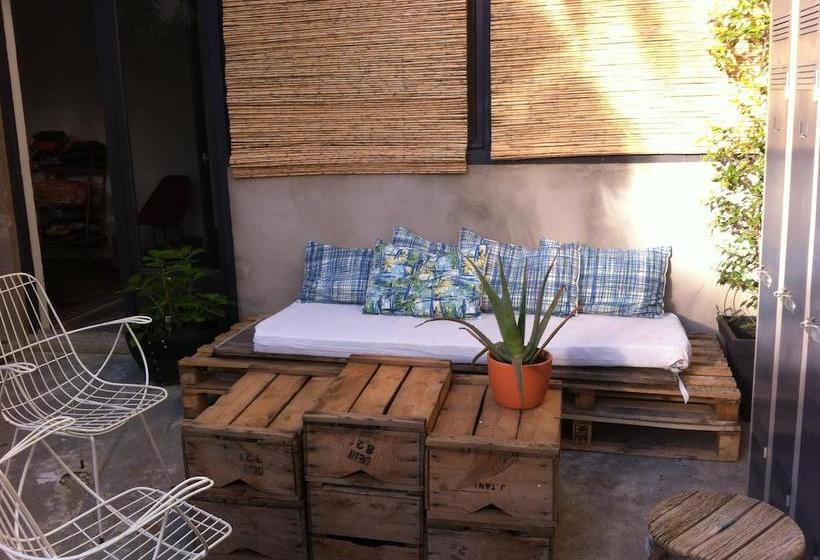 ベッドアンドブレックファースト Les Cagettes En Ville