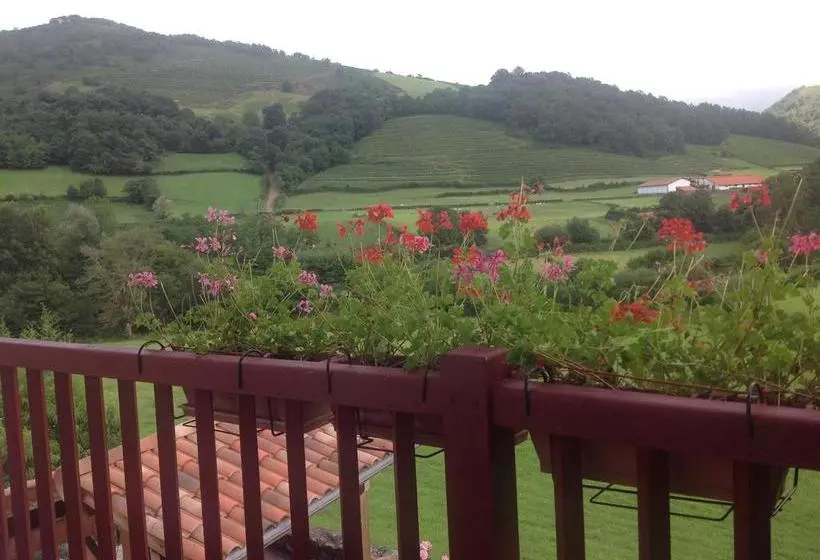 Aamiaismajoitus (B&B) Maison Amestoia