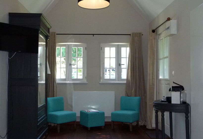 مبيت وإفطار Villa Du Bonheur, Chambres D Hôtes