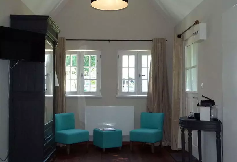 ベッドアンドブレックファースト Villa Du Bonheur, Chambres D Hôtes