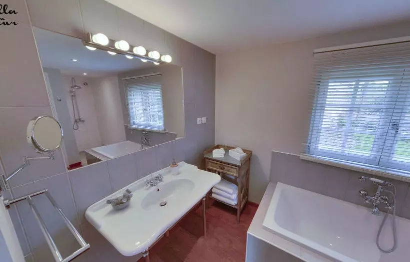 ベッドアンドブレックファースト Villa Du Bonheur, Chambres D Hôtes