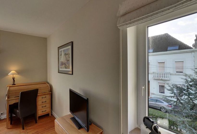 مبيت وإفطار Villa Du Bonheur, Chambres D Hôtes