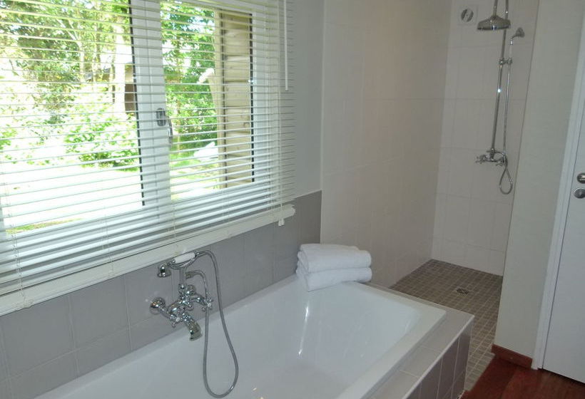 مبيت وإفطار Villa Du Bonheur, Chambres D Hôtes