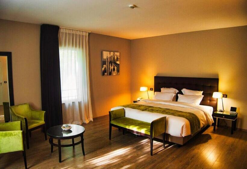 فندق Amicitia   Hôtel & Restaurant