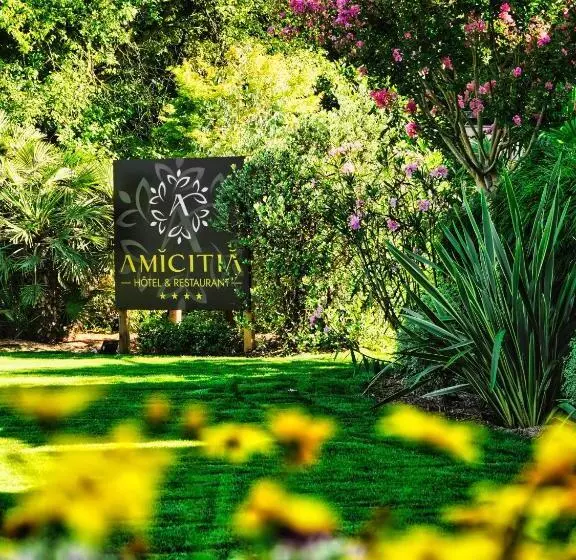 ホテル Amicitia   Hôtel & Restaurant