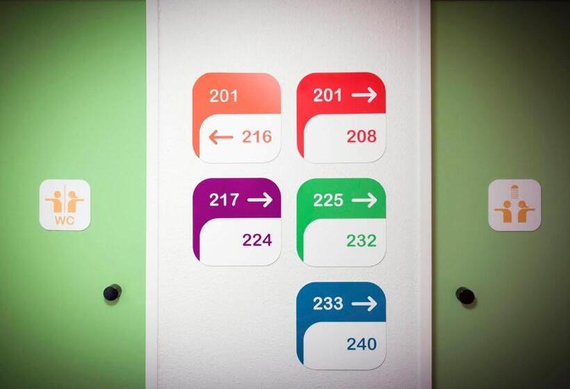 Отель F1 Vesoul   En Cours De Rénovation