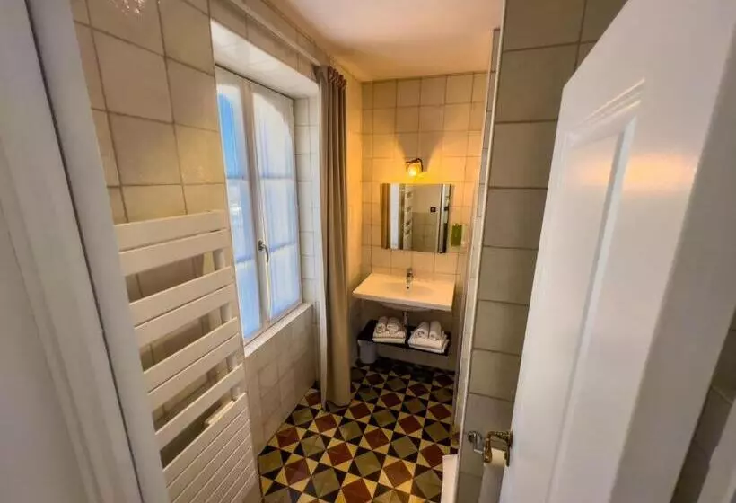 Hotelli Grand Hôtel De Bretagne