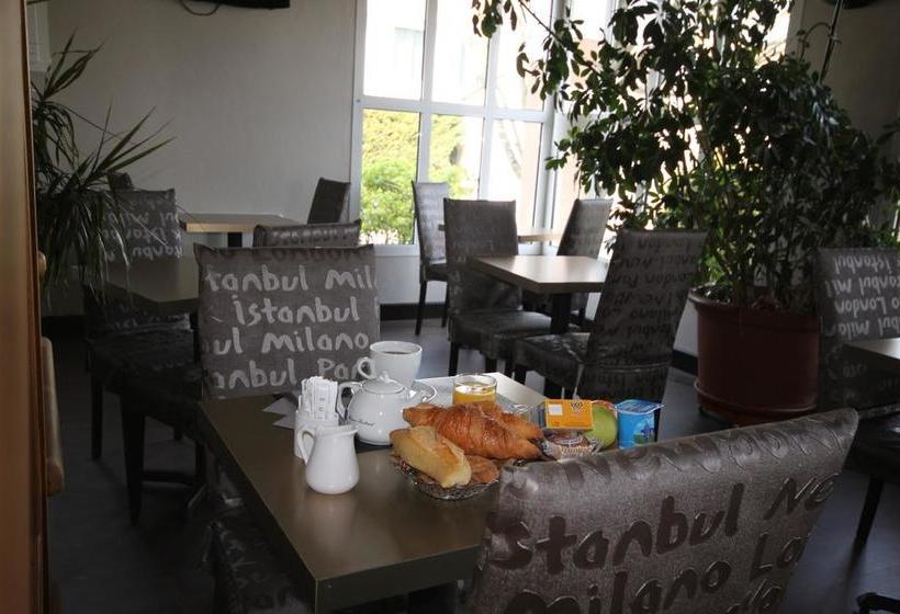 Отель Hôtel D'arcins