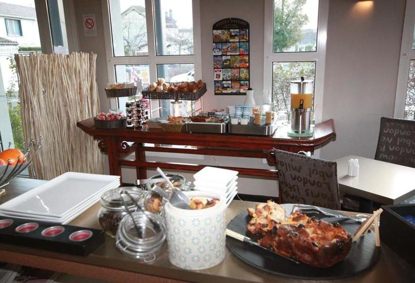 Отель Hôtel D'arcins