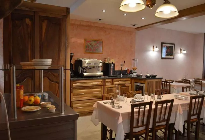 Hotelli Hôtel La Montagne Fleurie