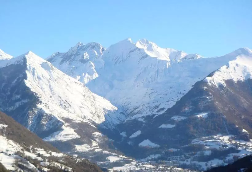 Hotelli Hôtel La Montagne Fleurie