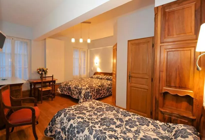 Hotelli Hôtel La Montagne Fleurie