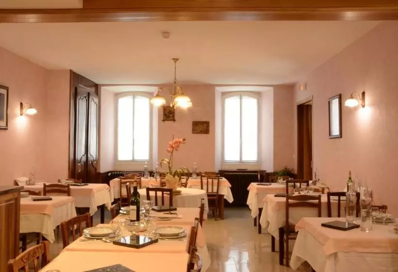 Hotelli Hôtel La Montagne Fleurie