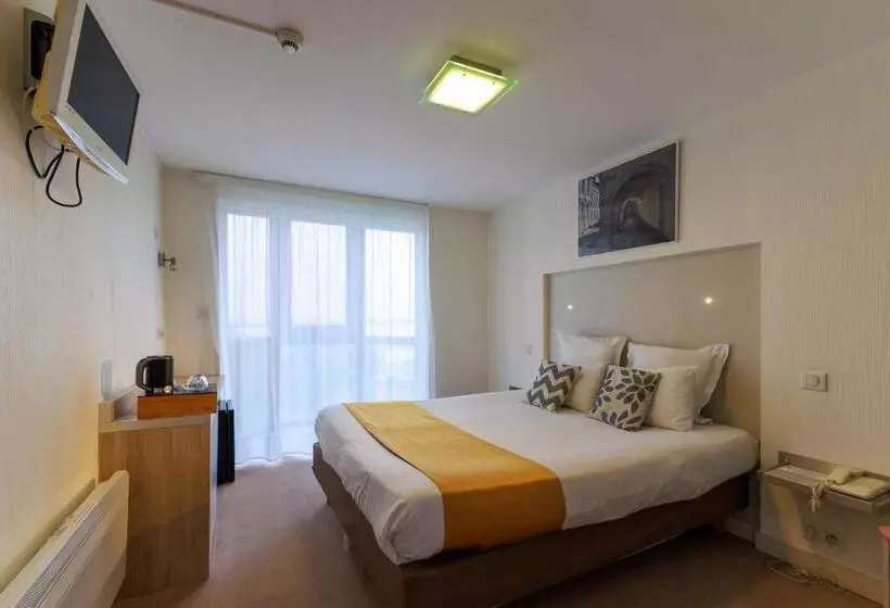 Hotelli Logis Hôtel Le Rochelois