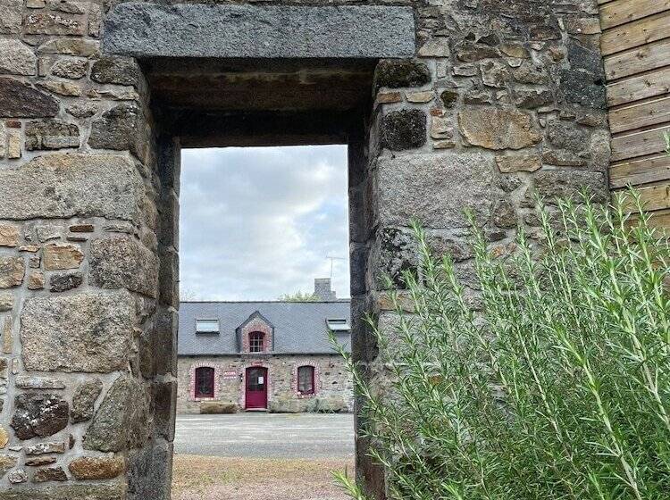 호텔 Hôtel Les Voisins Beaucemaine