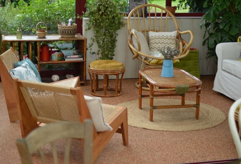 호텔 Hôtel Les Voisins Beaucemaine