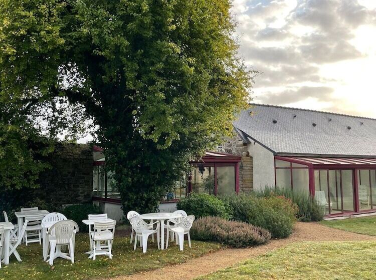 호텔 Hôtel Les Voisins Beaucemaine