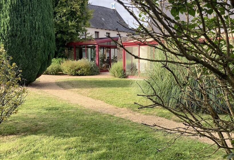 호텔 Hôtel Les Voisins Beaucemaine