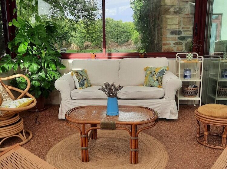 호텔 Hôtel Les Voisins Beaucemaine