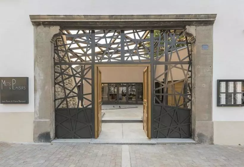 Hotelli Hôtel Mets Et Plaisirs