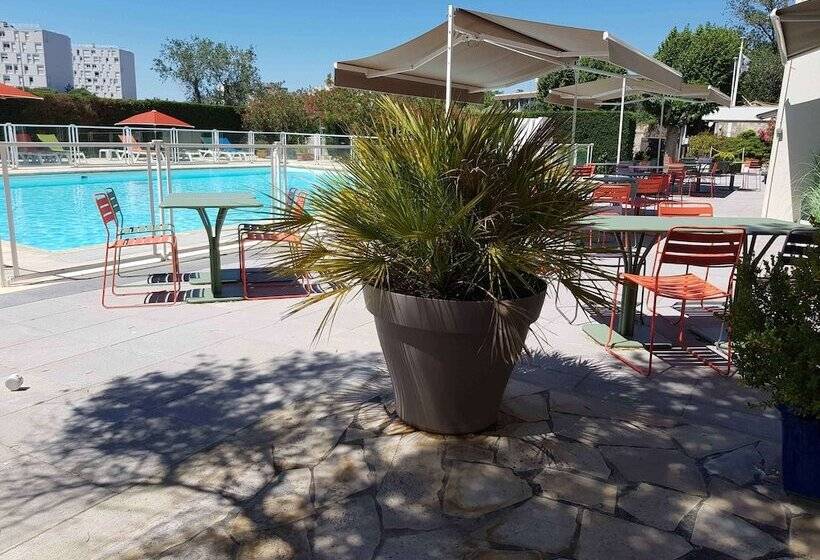 هتل Ibis Budget Arles Palais Des Congres