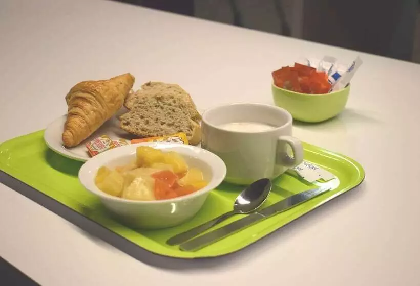 هتل Ibis Budget Arles Palais Des Congres