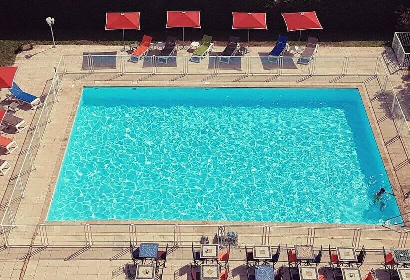 هتل Ibis Budget Arles Palais Des Congres