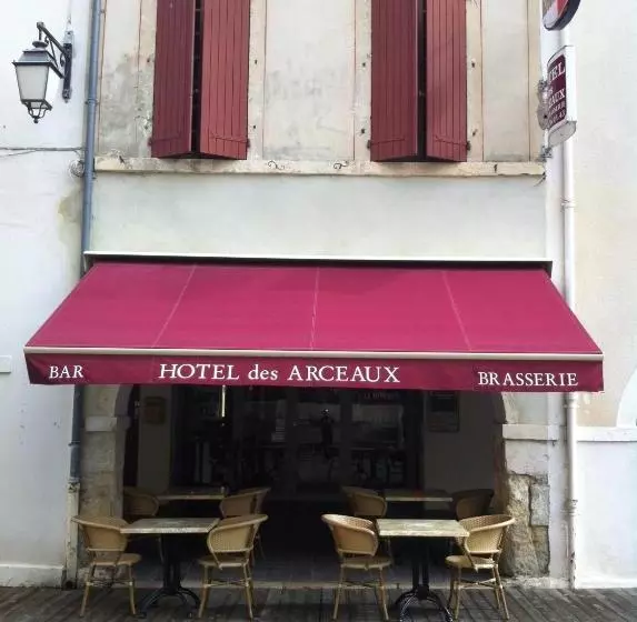 Hotelli Hôtel Des Arceaux