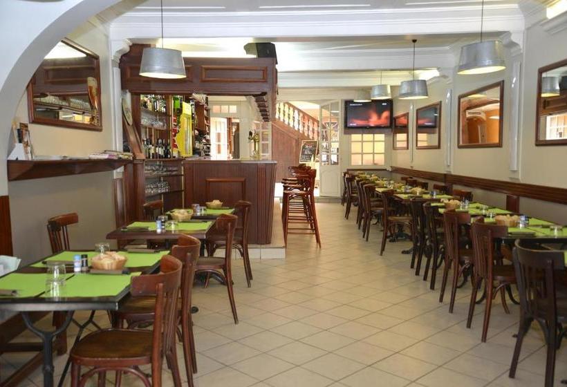 ホテル Hôtel Des Arceaux