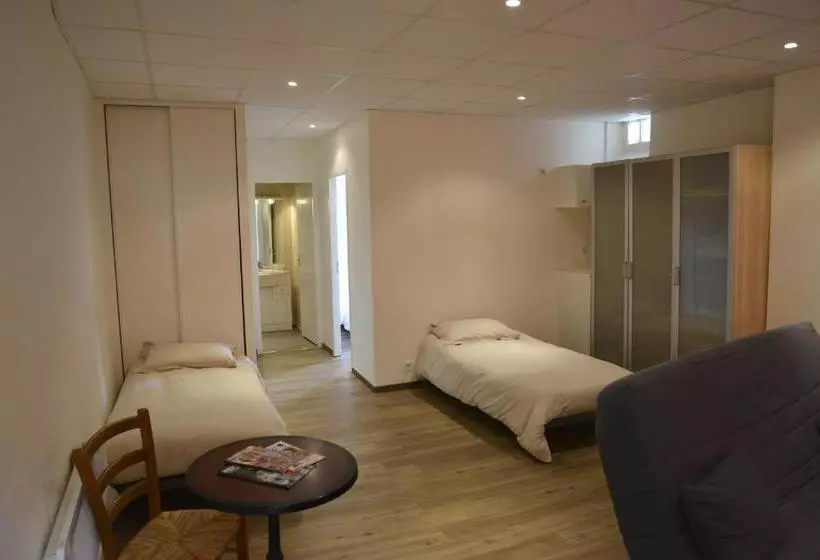 Hotelli Hôtel Des Arceaux