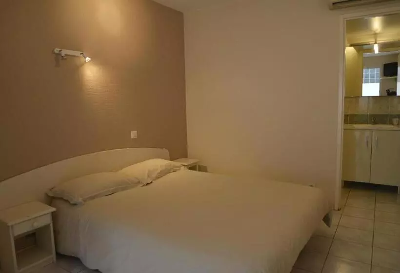 Hotelli Hôtel Des Arceaux