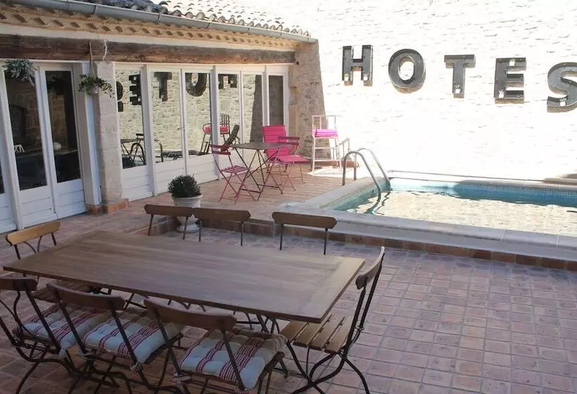 La Demeure Bed And Breakfast