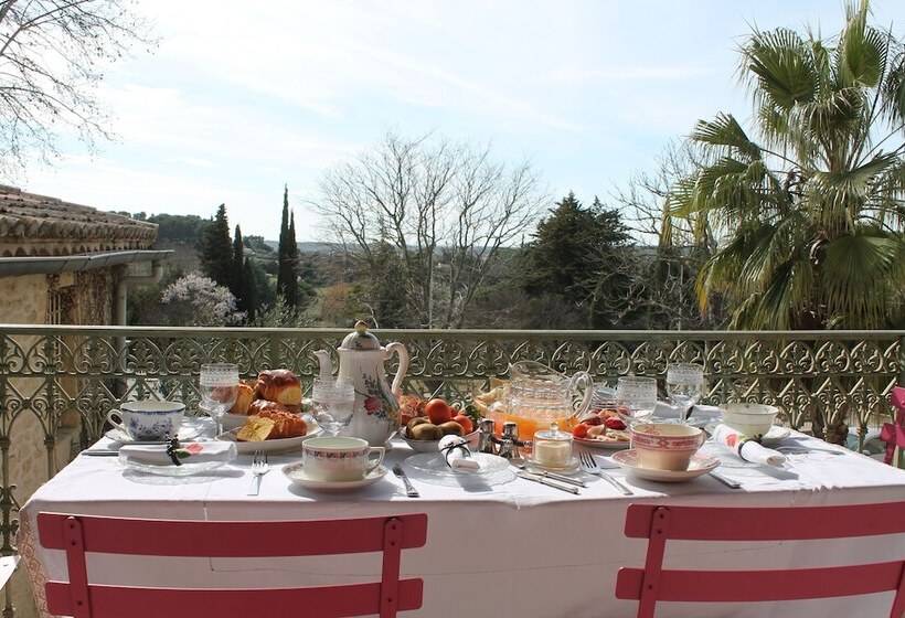 La Demeure Bed And Breakfast