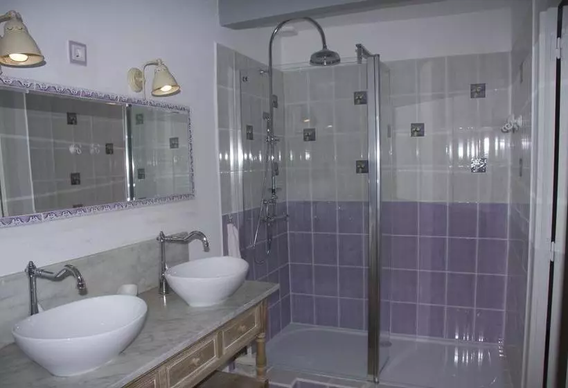 B&b Au Mas De La Tournillone