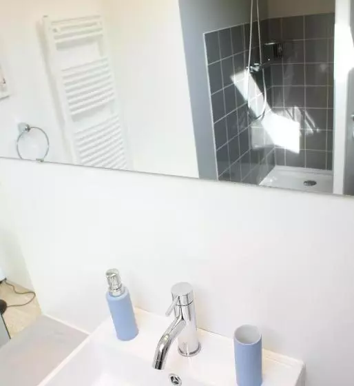 تختخواب و صبحانه Chambre D'hôtes Etchebri