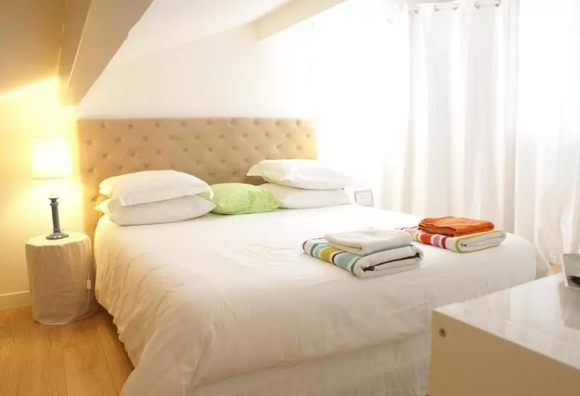 تختخواب و صبحانه Chambre D'hôtes Etchebri
