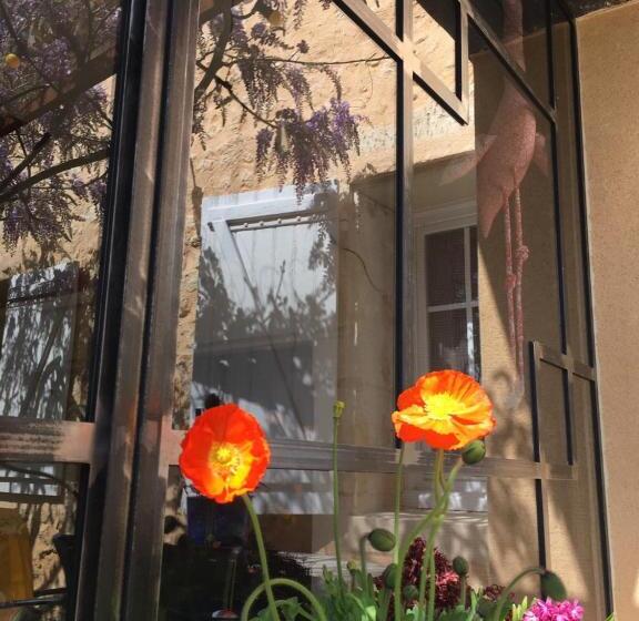 Nocleg ze śniadaniem Chambres & Tables D'hôtes L'ostal De Pombonne