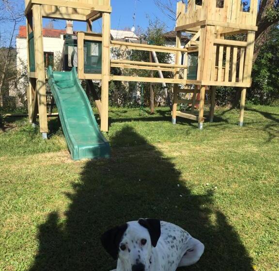 Nocleg ze śniadaniem Chambres & Tables D'hôtes L'ostal De Pombonne