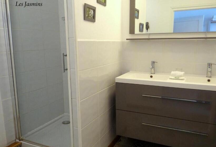 Nocleg ze śniadaniem Chambres & Tables D'hôtes L'ostal De Pombonne