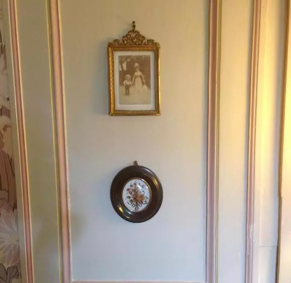 تختخواب و صبحانه Château Du Golf De La Freslonnière