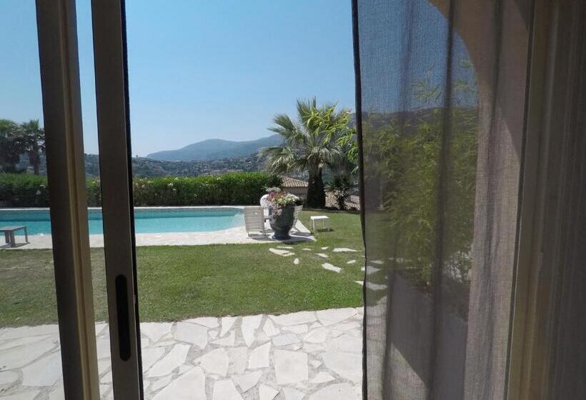 住宿加早餐  La Bastide De Freinet