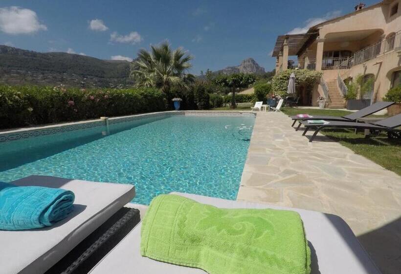 住宿加早餐  La Bastide De Freinet