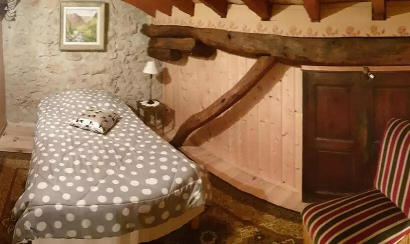 تختخواب و صبحانه La Ferme De Jeanne