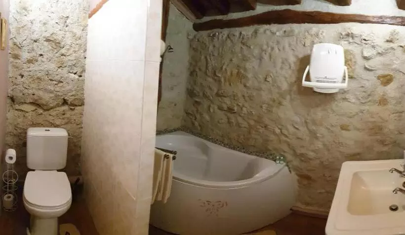 تختخواب و صبحانه La Ferme De Jeanne