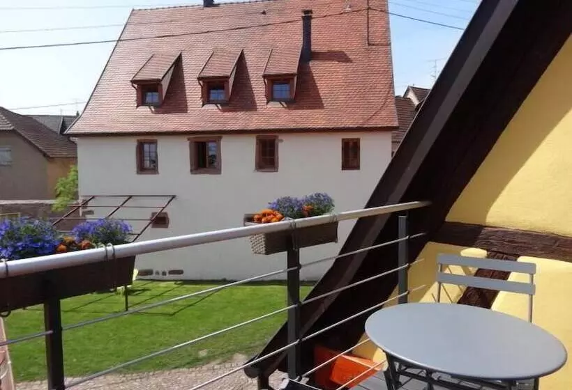 Aamiaismajoitus (B&B) La Maison D Emilie