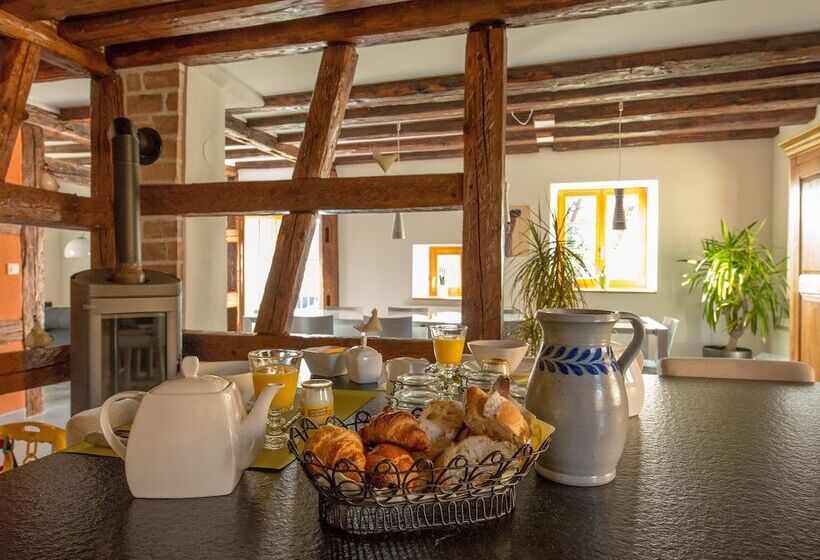 Bed and Breakfast La Maison D Emilie